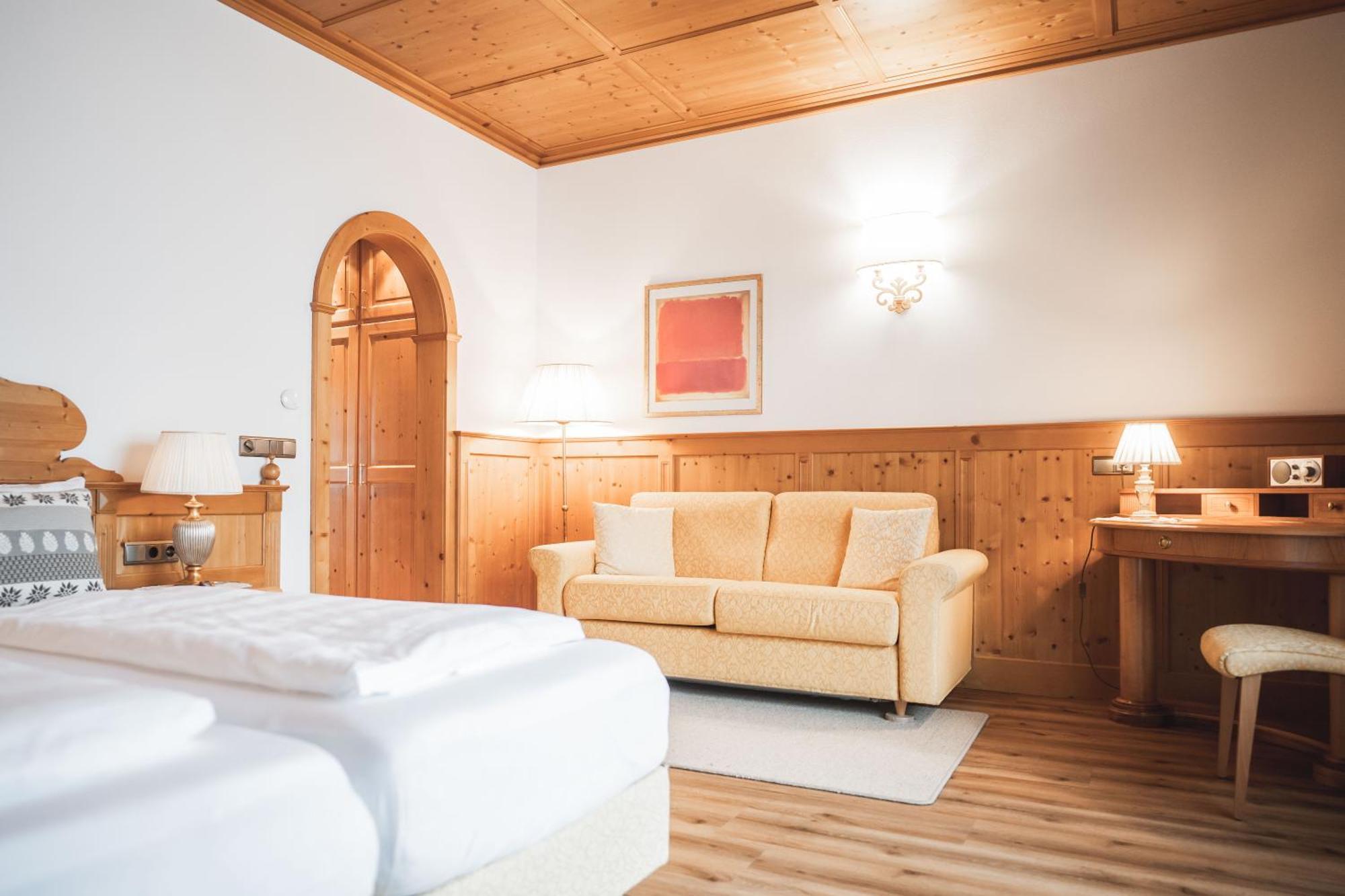 Hotel Gratschwirt Dobbiaco Eksteriør billede